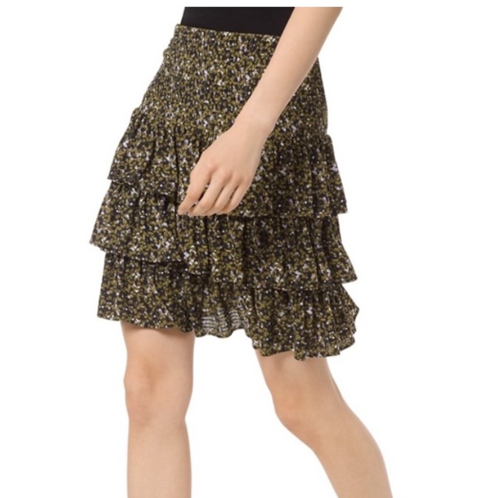 Green mini skirt - floral with ruffles